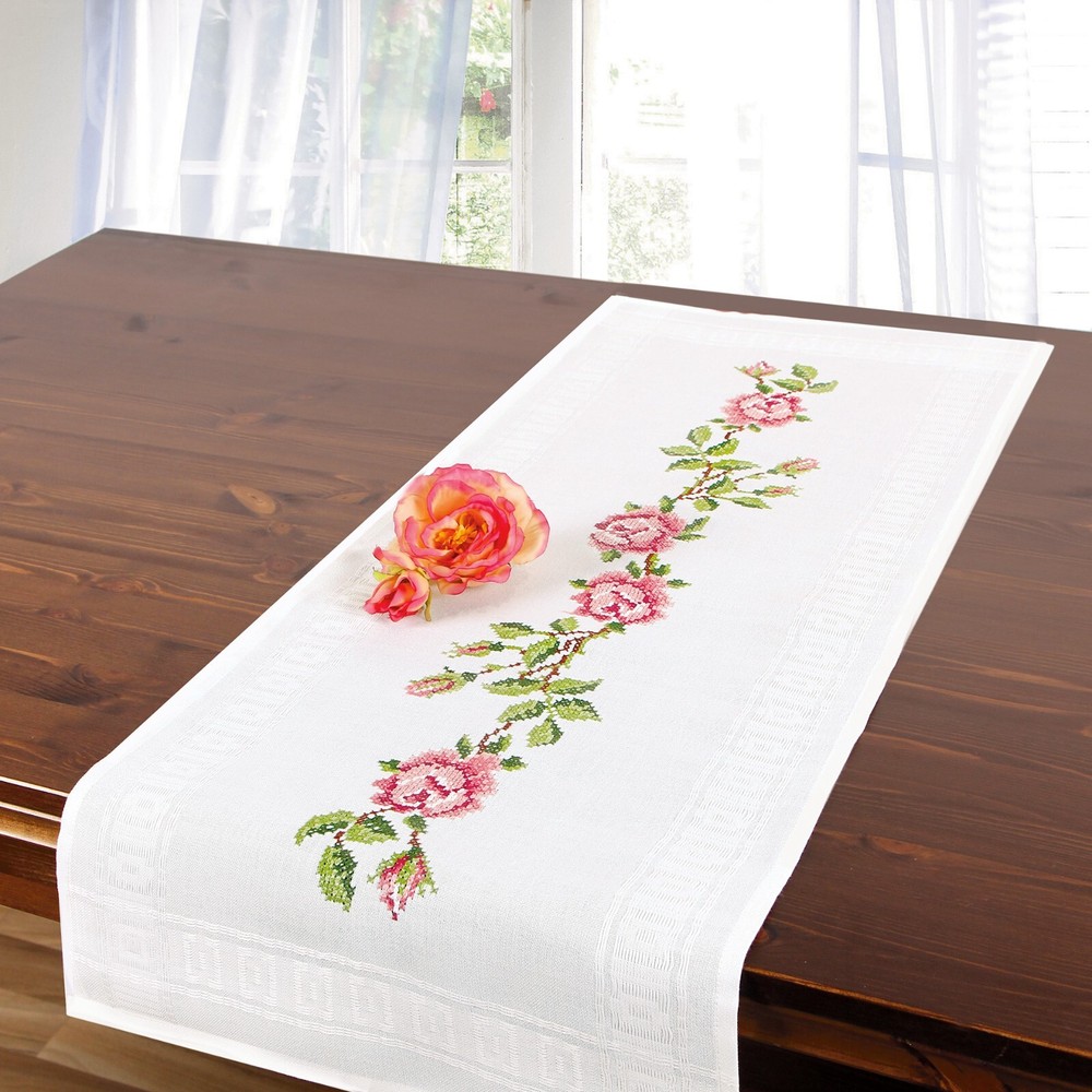 "Roses" Tablerunner Kit for Embroidery Schafer 6940R