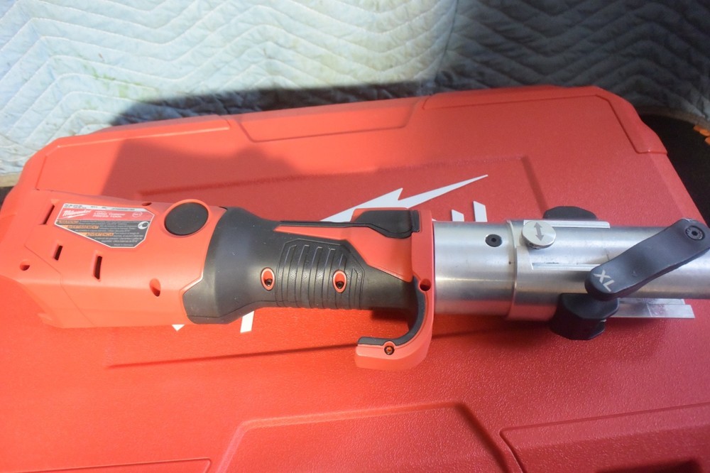 Milwaukee Press 2773-20L Long Throw Press Tool CLEAN!!!!!!