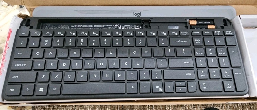 Logitech MK470 Slim Wireless Keyboard & Mouse Combo Graphite Open Box