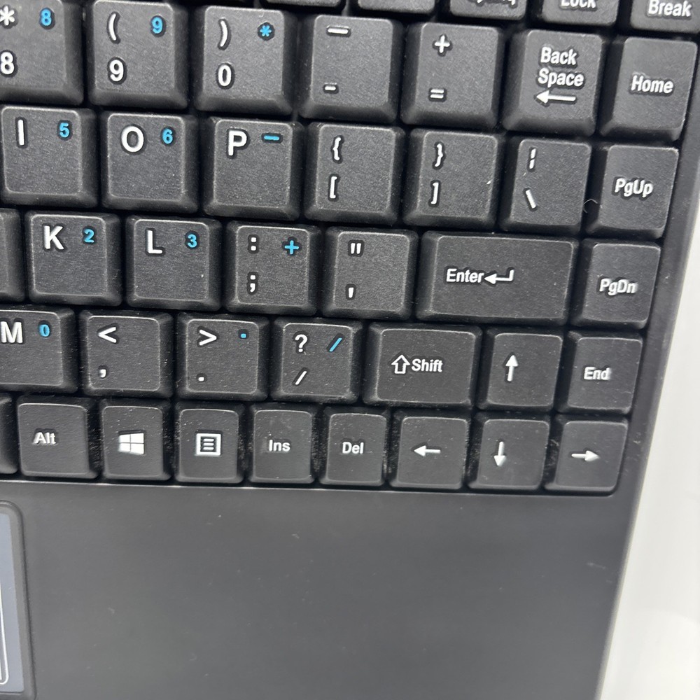 Adesso USB Mini Keyboard with Touchpad Adesso AKB-410UB