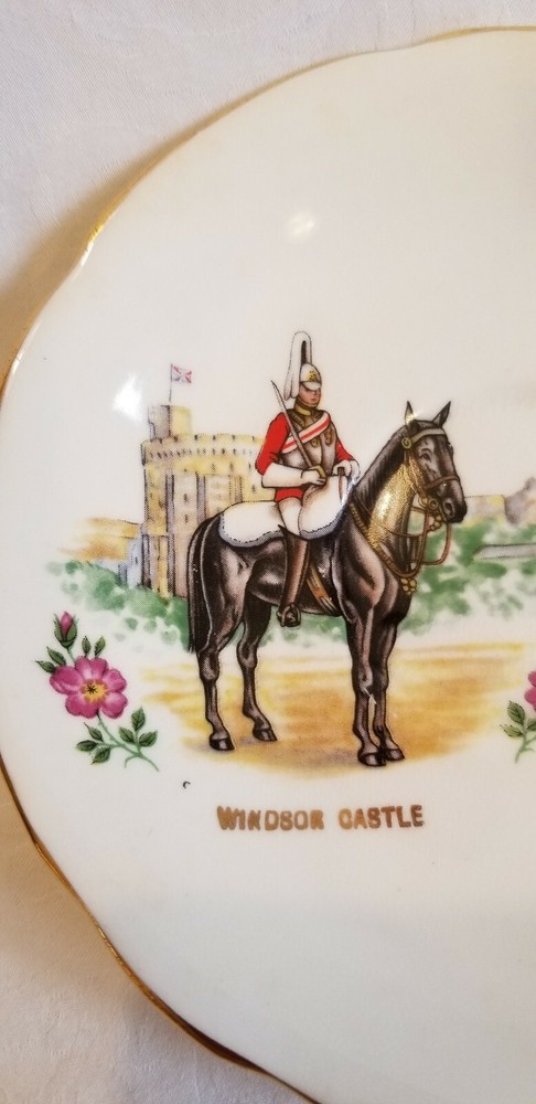 Duchess bone china Windsor Castle saucer EUC