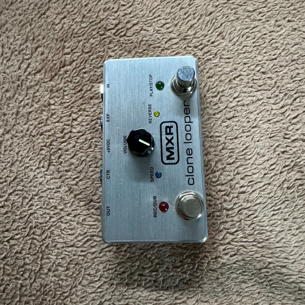 MXR Clone Looper Pedal M303 comes with tapper