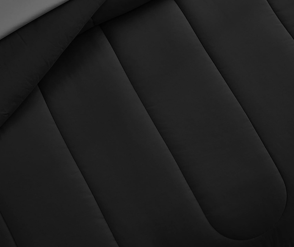 Down Comforter 7-Piece Bedding Set in Black