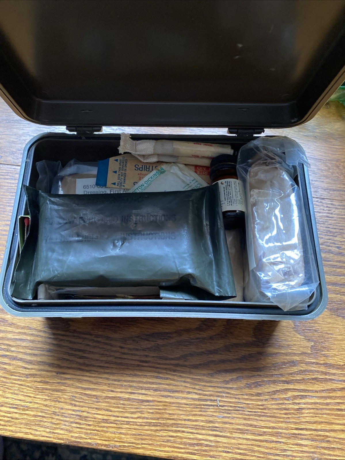 Vintage US Military Army General Purpose First Aid Kit 6545-00-922-1200 FULL