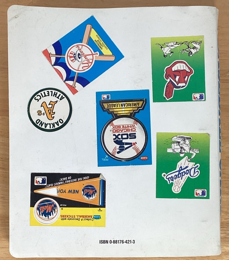 Consumer Guide Baseball Guide Binder with 25 Sheets