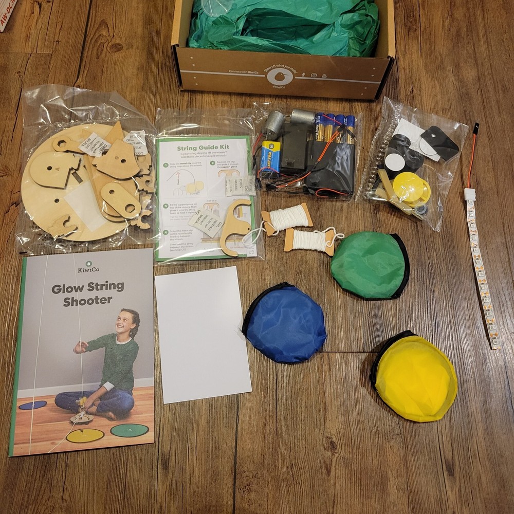 Never Used - KiwiCo DIY Glow String Shooter - Electronics & Physics Educational