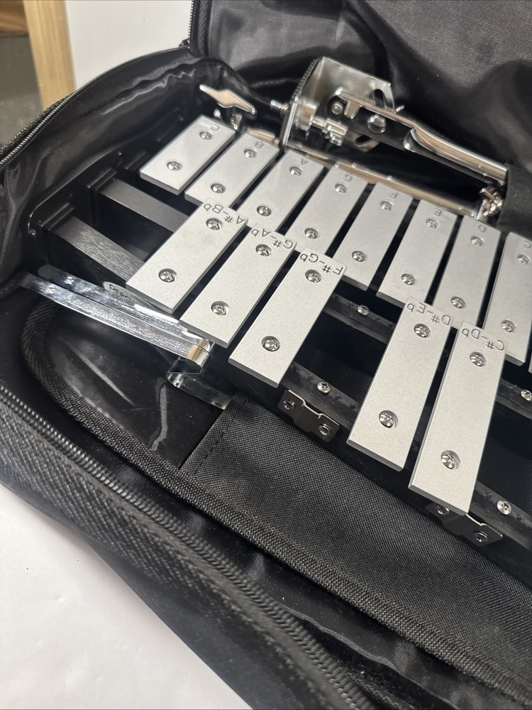 32-Note Bell Xylophone Percussion Plus w/ Stand,drum Pad, Mallets, Case,Straps