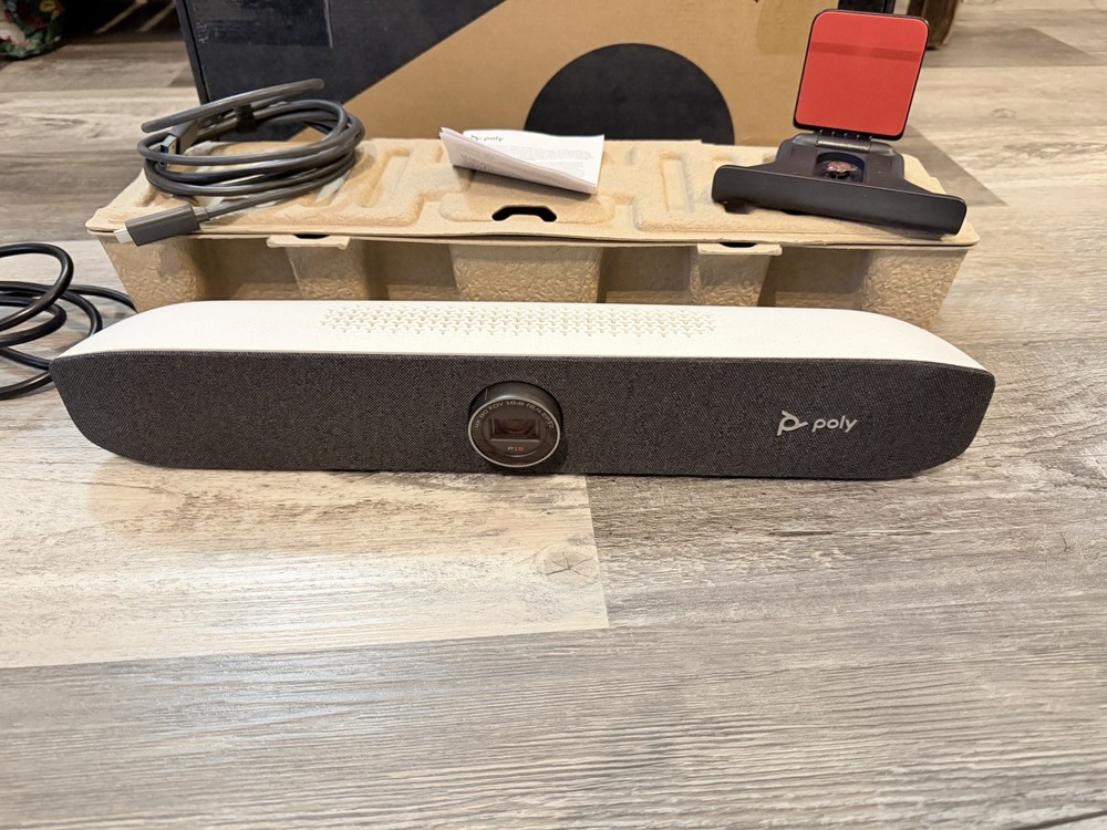 Poly Studio P15 Personal Video Bar Premium 4K Webcam Solution