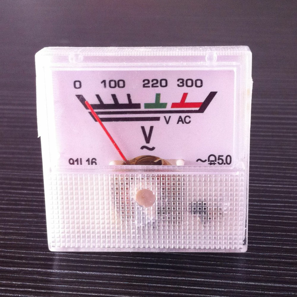 AC 0-300V Class 5.0 Accuracy Square Plastic Panel Meter Voltmeter 1PCS
