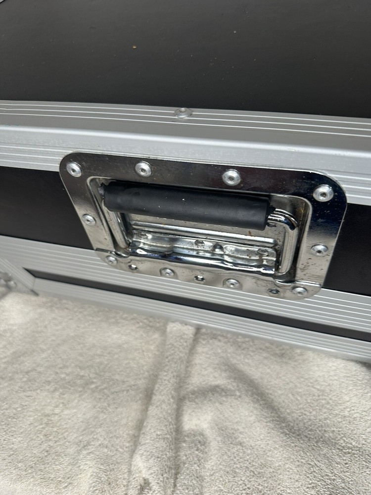 Numark Mixtrack Pro Standalone Streaming DJ Controller With Case