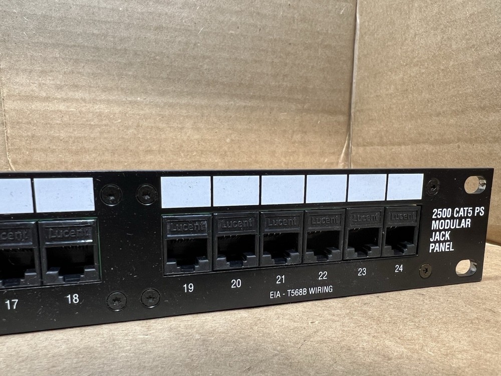 Commscope 108236142 PowerSUM 2500 Cateogry 5 U/UTP Modular Patch Panel 24 Port B