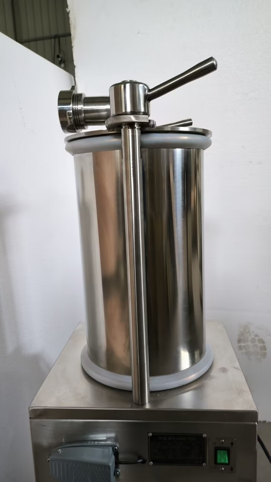 Hydraulic 57 lb. Sausage Stuffer | Automatic 110V | 882 lb/h | Sausage Filling