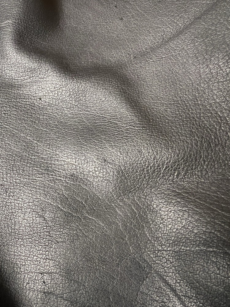 Buffalo Leather / Black Hide / 16 Sqft
