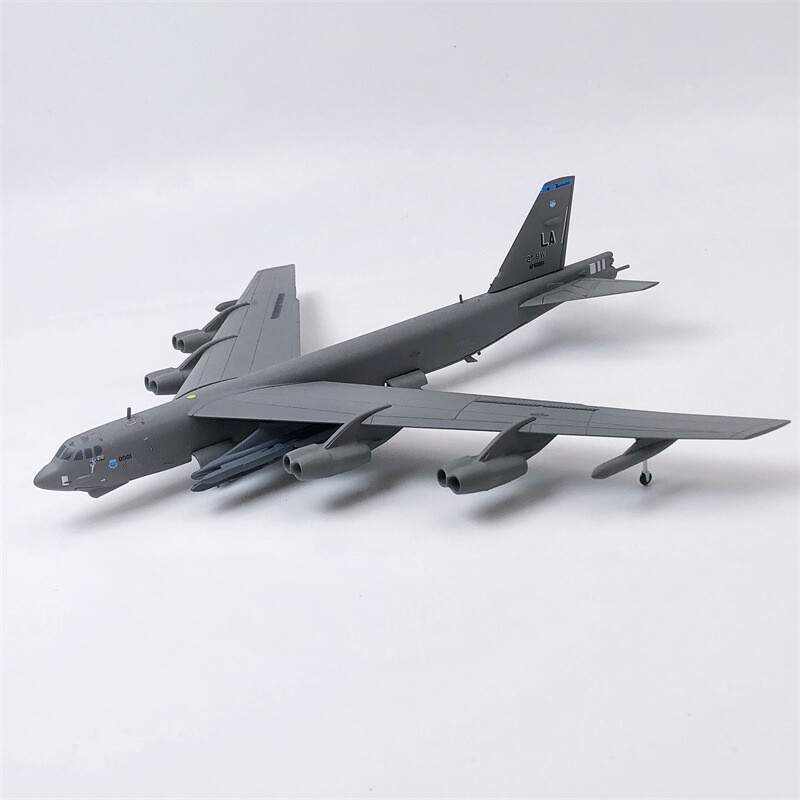 WLTK USAF B-52H Stratofortress Heavy Bomber 1/200 Diecast Aircraft Model