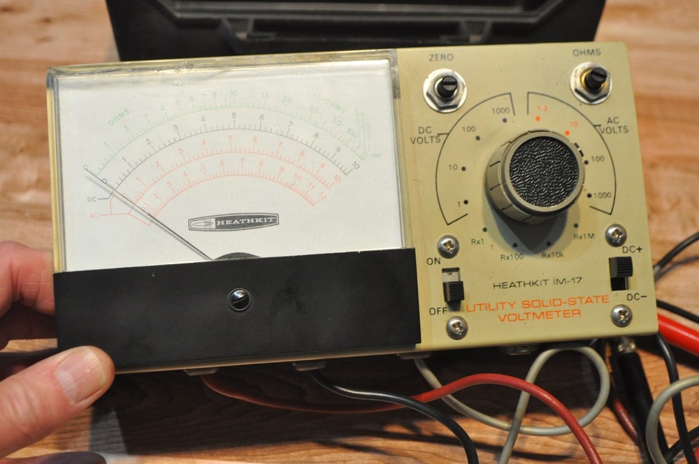 HEATHKIT IM-17 Analog Solid-State Voltmeter w/ Leads & Case VGC