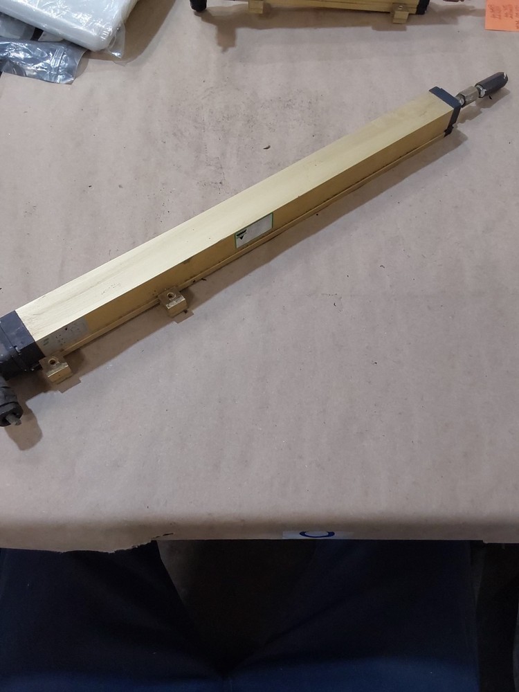 SFERNICE Displacement unit, type 114L140502 W03382
