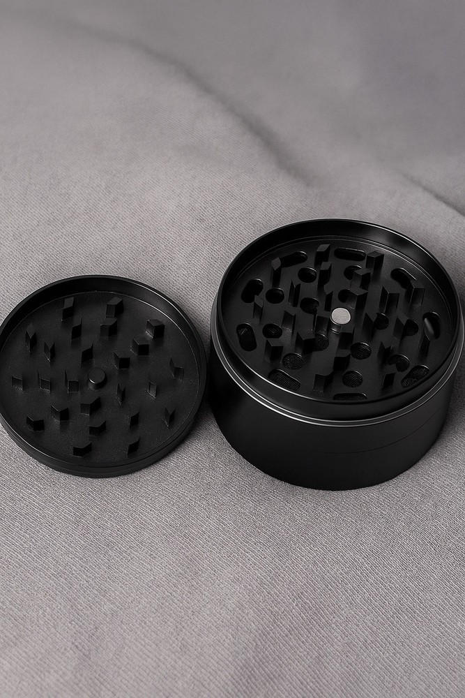 Grinder Black With Built-in Electric Lighter