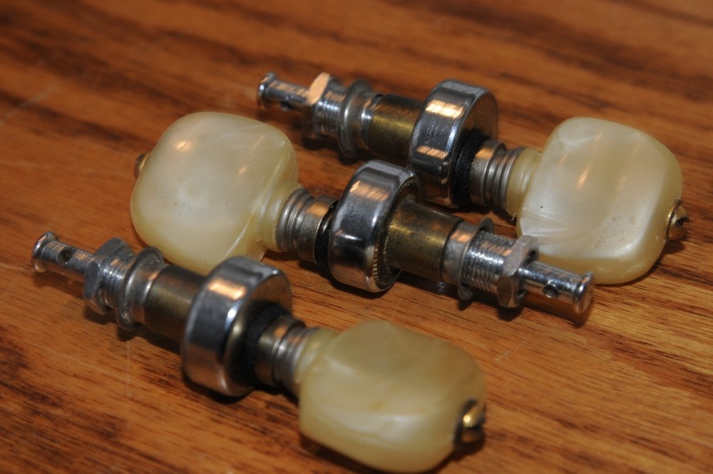 3 Three Geared Peg Tuning Knobs off Gibson Banjo Vintage Musical Instrument Part