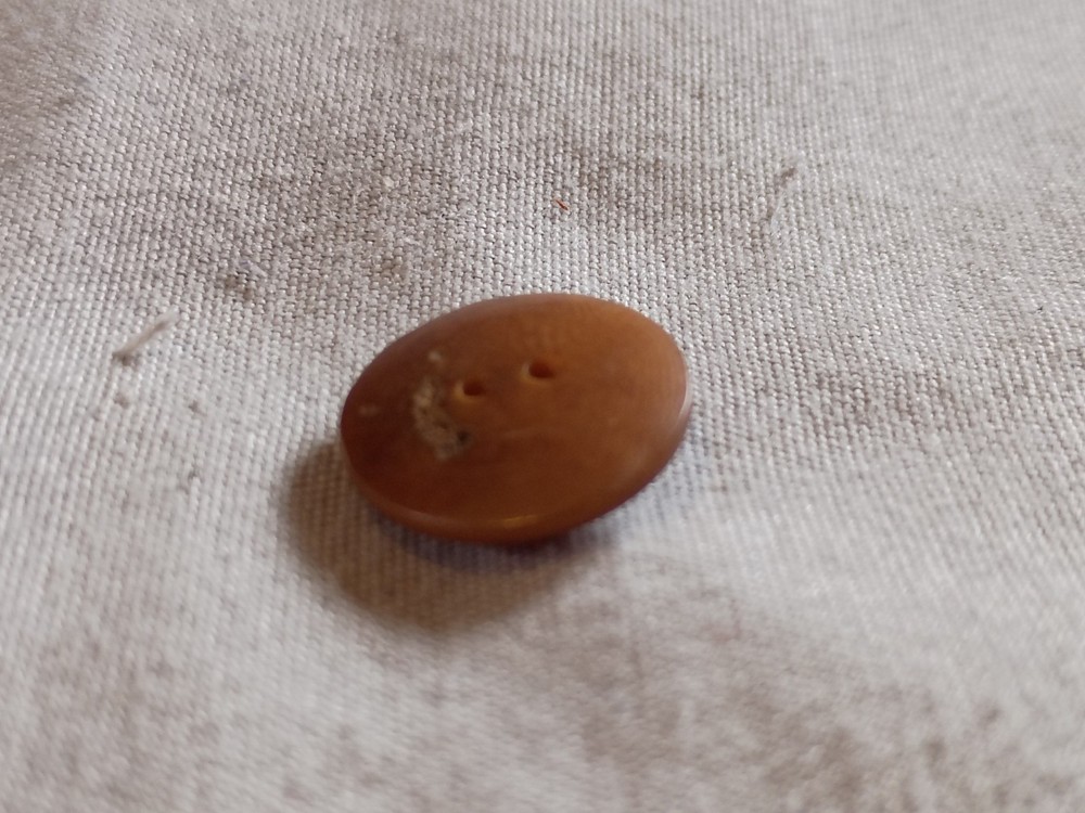Antique Vegetable Ivory Whistle Button.