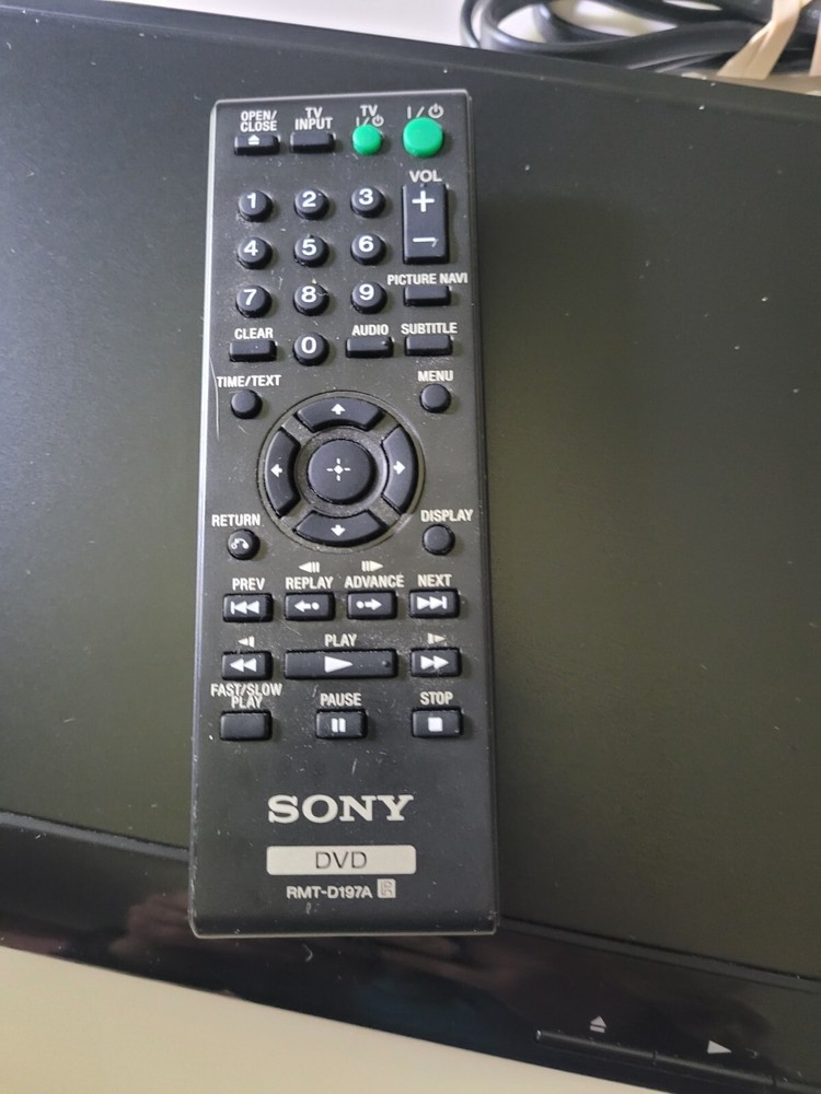 Sony DVP-SR210P DVD Player Progressive Scan with Remote