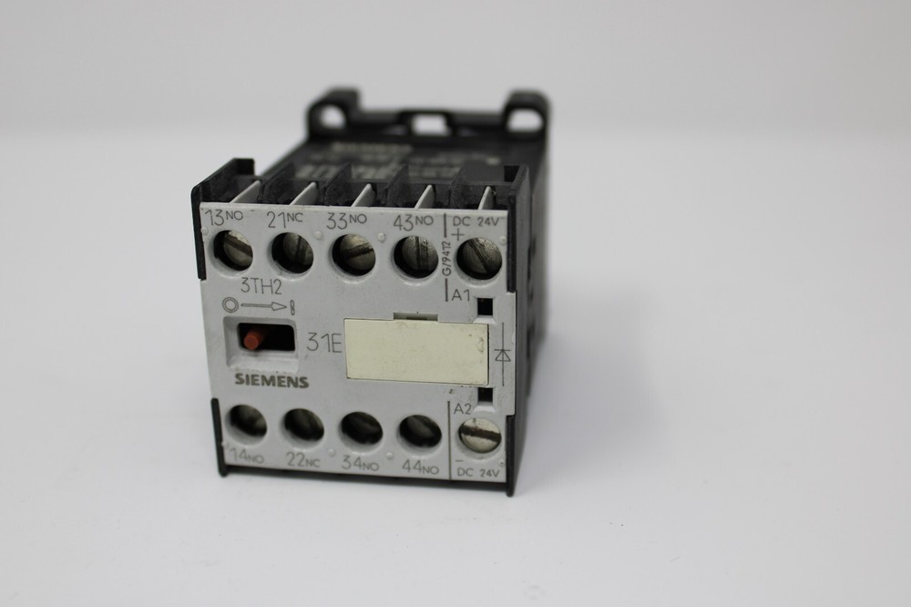 Siemens 3TH2031-0TB4 Contactor