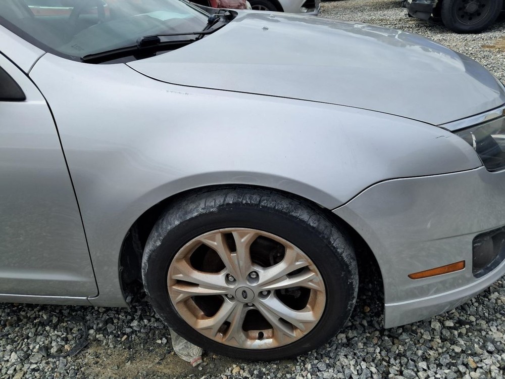 FUSION 2012 Glove Box 4815711