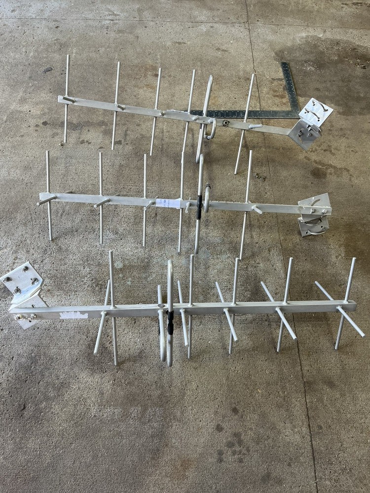 TGA-200 SAT GOES ANTENNE