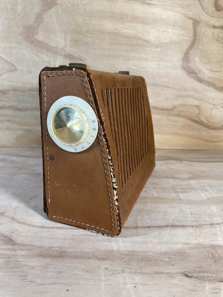 Vintage Heathkit XR-1L Transistor radio /untested