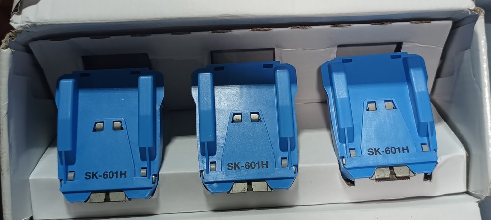 EHT Staples SK-601H A85VWY1
