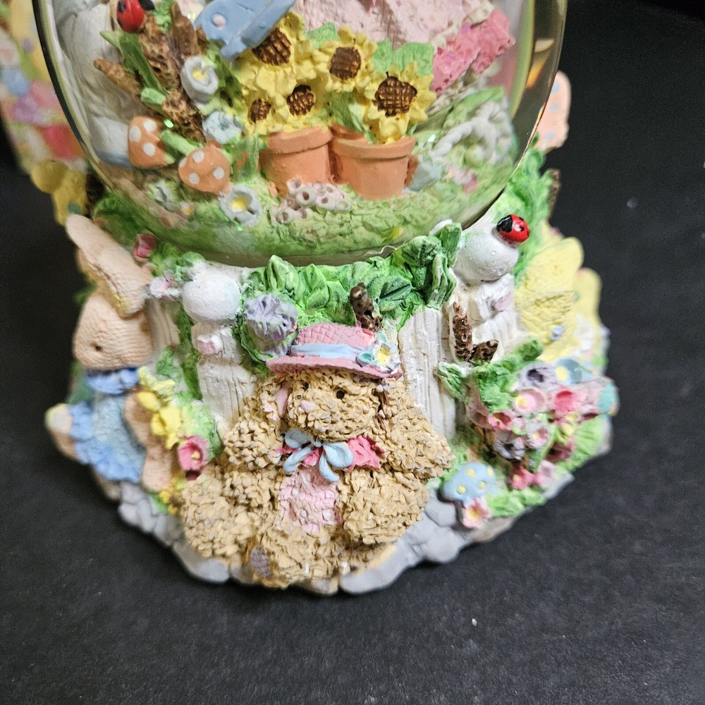 Spring Water Globe Egg Shaped Musical Here Comes Peter Cottontail Easter Bunnies