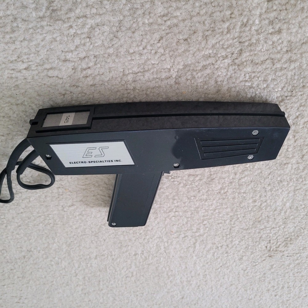 EZ Timing Light Model 145 & Inductive Pickup Clip, Designed for all 12V Engines.