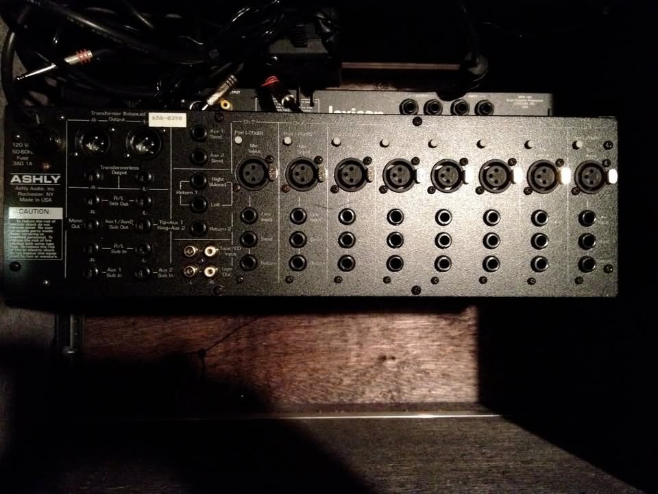 Ashly MX-508 Line Mixer