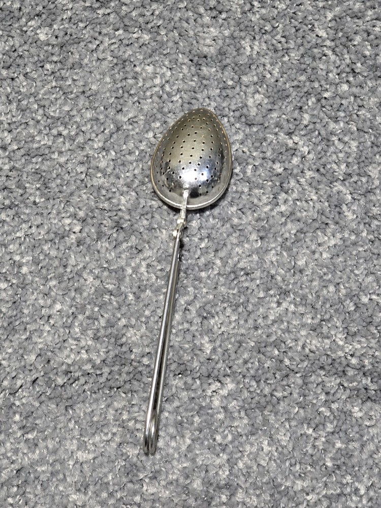 Vtg Tea Infuser Japan Made Spoon Leaf Strainer Hinged Steeper Leaf & Herb