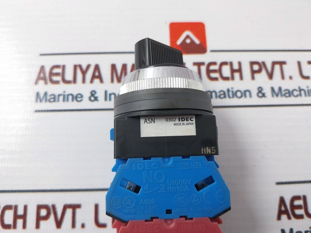 Idec ASN 0302 Selector Switch 10A 600V HW-U10/ HW-U01