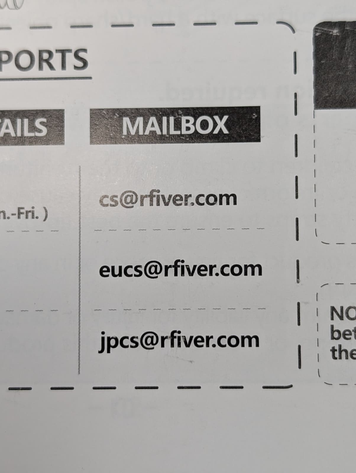 Rfiver Mobile TV Cart with Power Outlet for 23-65 Inch TVs up to 88 lbs