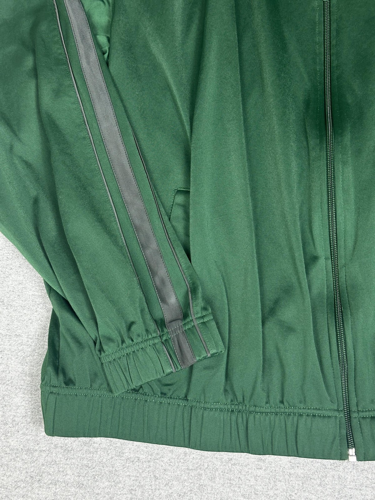 Nike Track Jacket Mens XL Green Striped Sleeves Full Zip Athletic Poly Swoosh