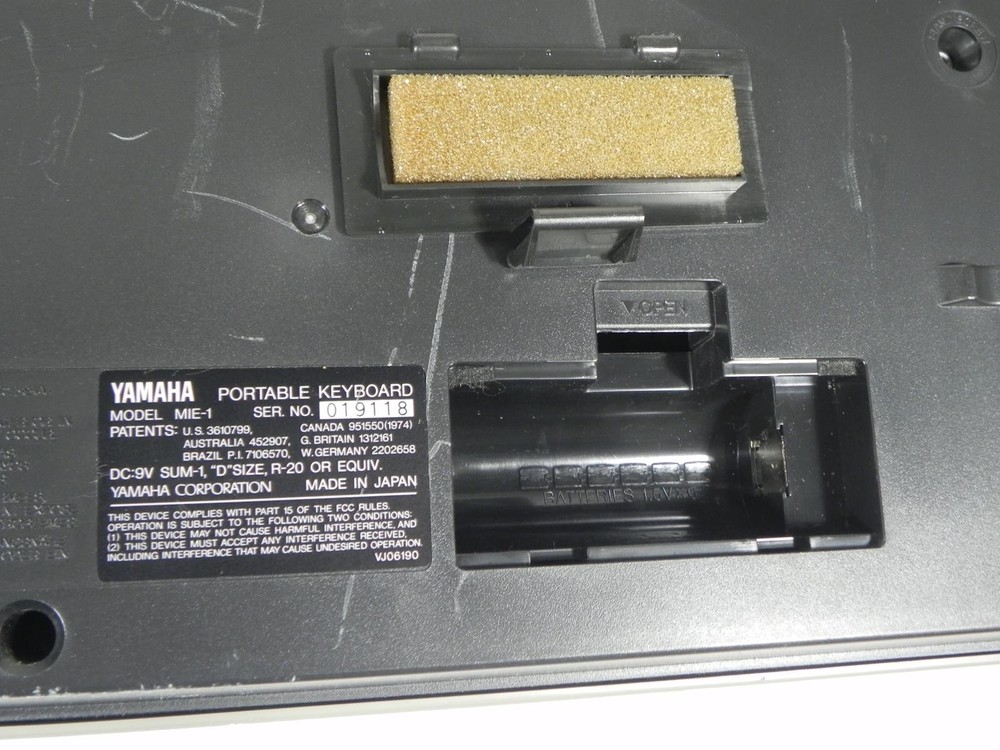 Yamaha MIE-1 61-Key Electronic Keyboard