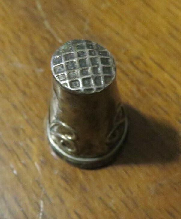 VINTAGE THIMBLE ABALONE TRIM GOOD SHAPE