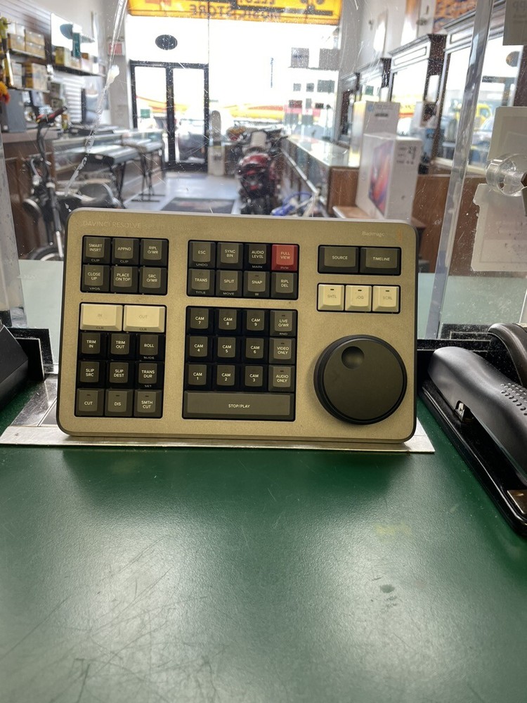 BLACKMAGIC DAVINCI RESOLVE SPEED EDITOR (EZ2005875)