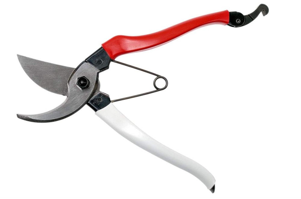 Okatsune 103 Bypass Pruners General Purpose Medium (One Pack)