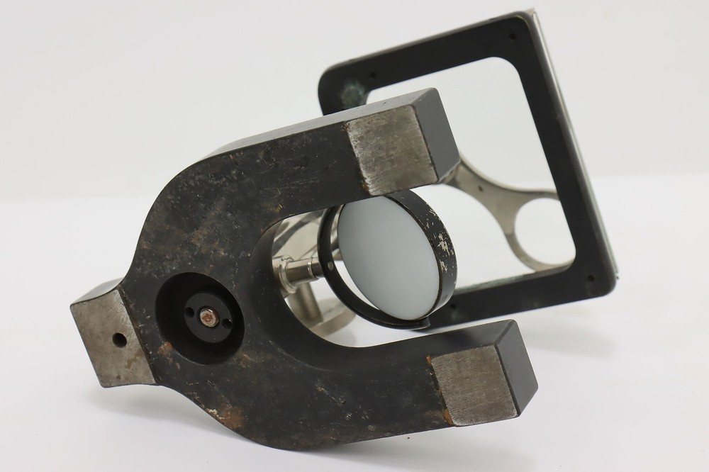 Bausch Antique Iron Laboratory Dissection Microscope & Case #56877