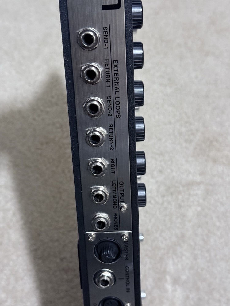 Zoom Multi-Effects G11 Processor with Expression Pedal PRO