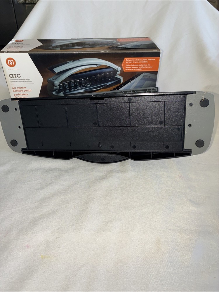 Staples Arc System 11-Hole Desktop Punch, 8-Sheet Capacity, Model 40836
