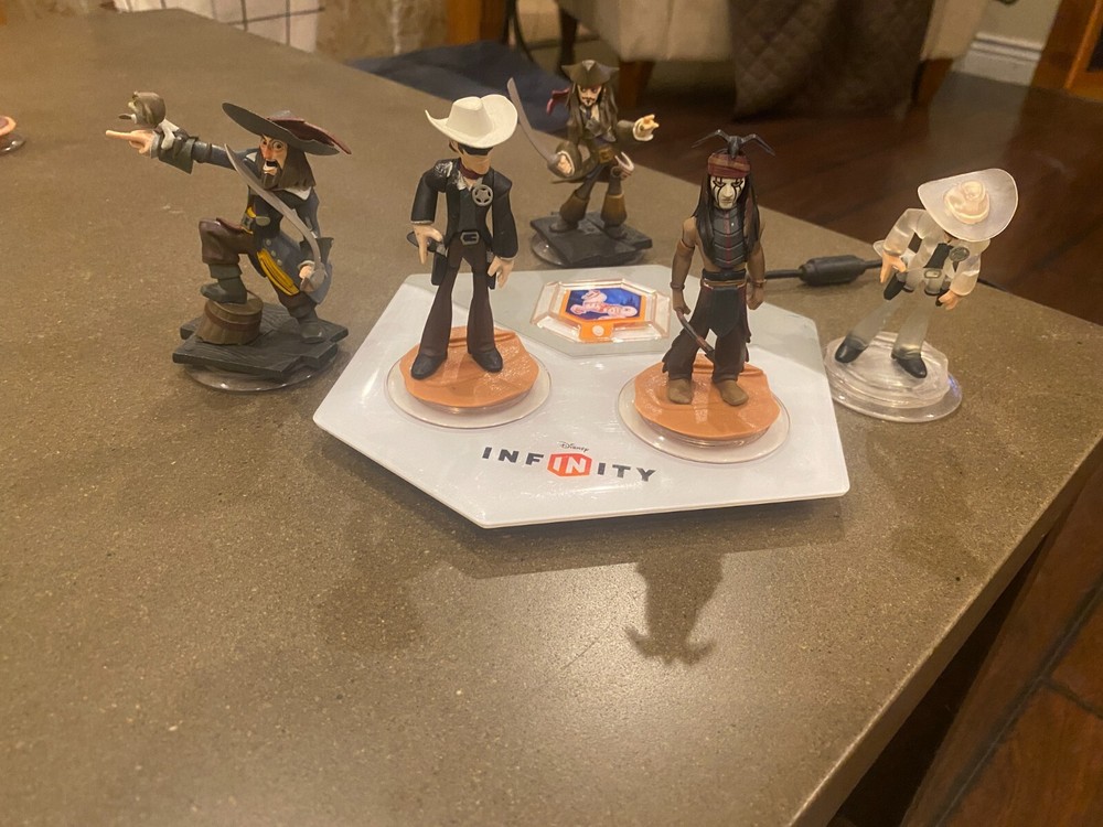 Disney Invinity 2.0 Game and 24 Characters and 2 pads