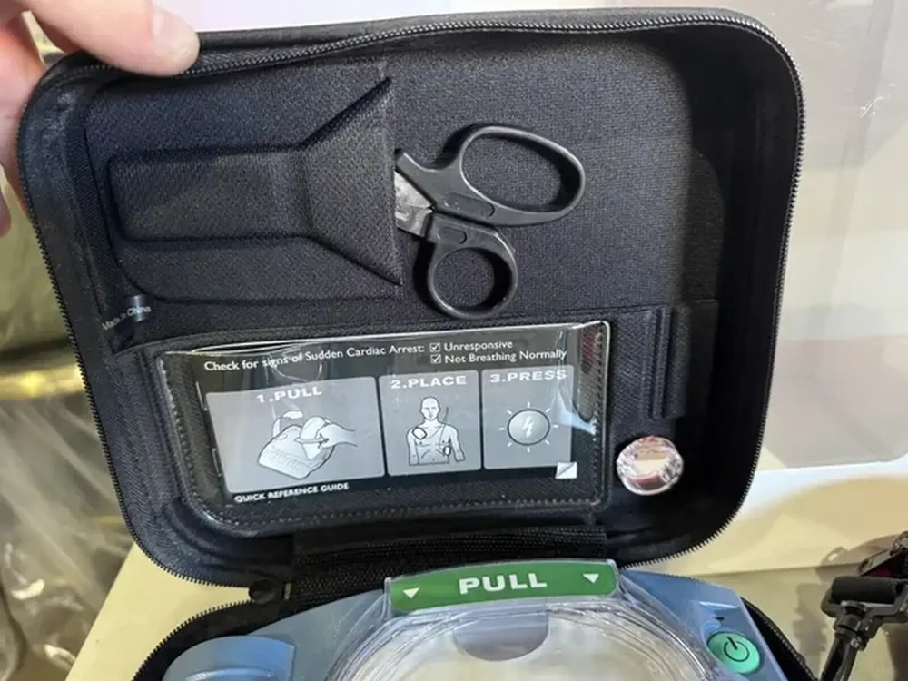 Philips Heartstart Philips Defibrillator (AED)