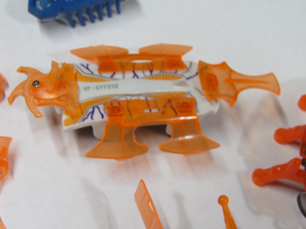 HEXBUG Lot -Gladiators Luminon & Spartera, nano Battlebot Bite Force Push Strike