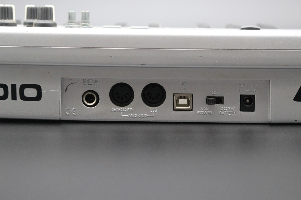 M-Audio Oxygen 8 v2 MIDI USB 2 Keyboard Controller 25-Key