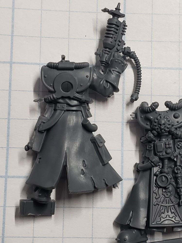 Warhammer 40k Adeptus Mechanicus Bits Technoarcheologist Robed Bionic Torso #02