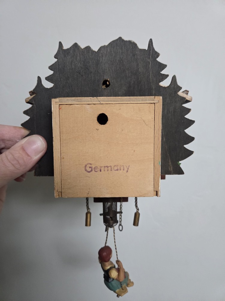 Small Vintage German cuckoo clock 1970's woodwork