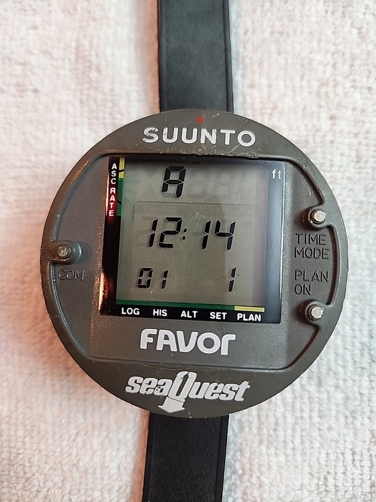 SUUNTO FAVOR DIVE COMPUTER